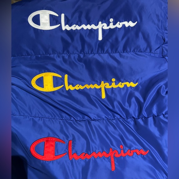 CHAMPION Coat/Jacket Blue in Medium - Picture 9 of 10